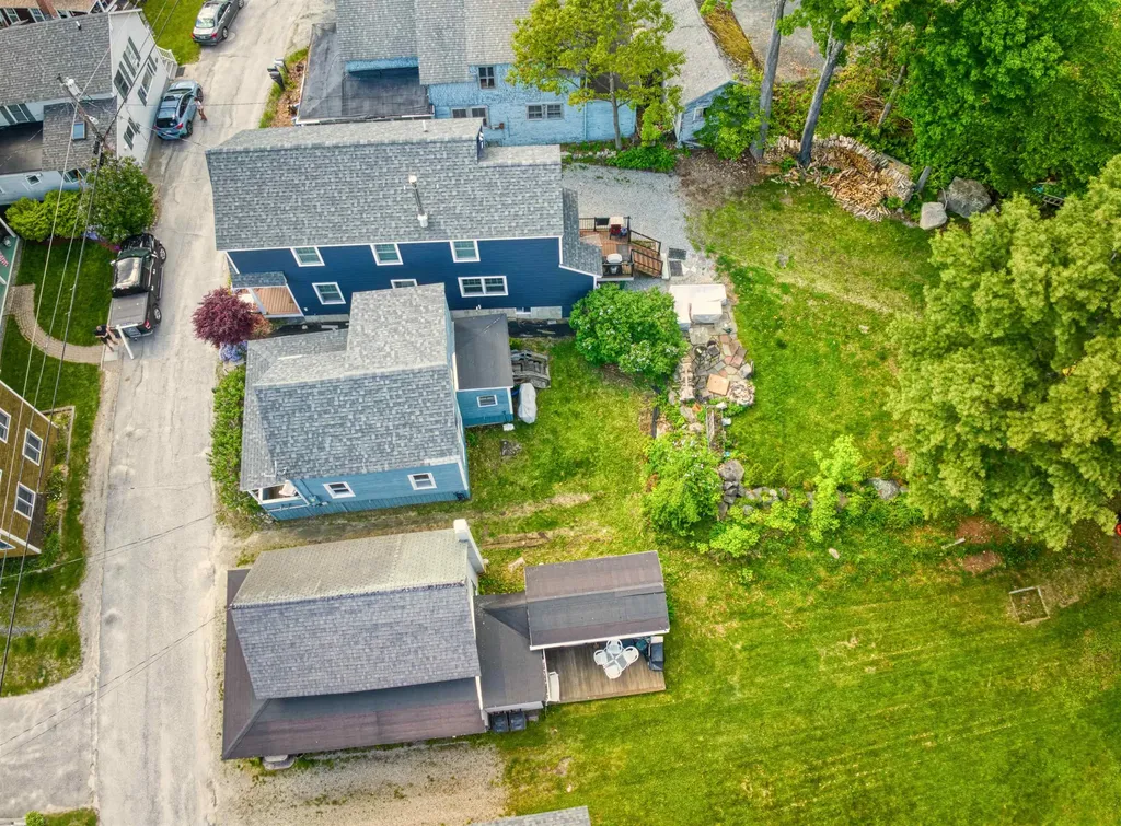 21 Washington Street Newbury NH 03255