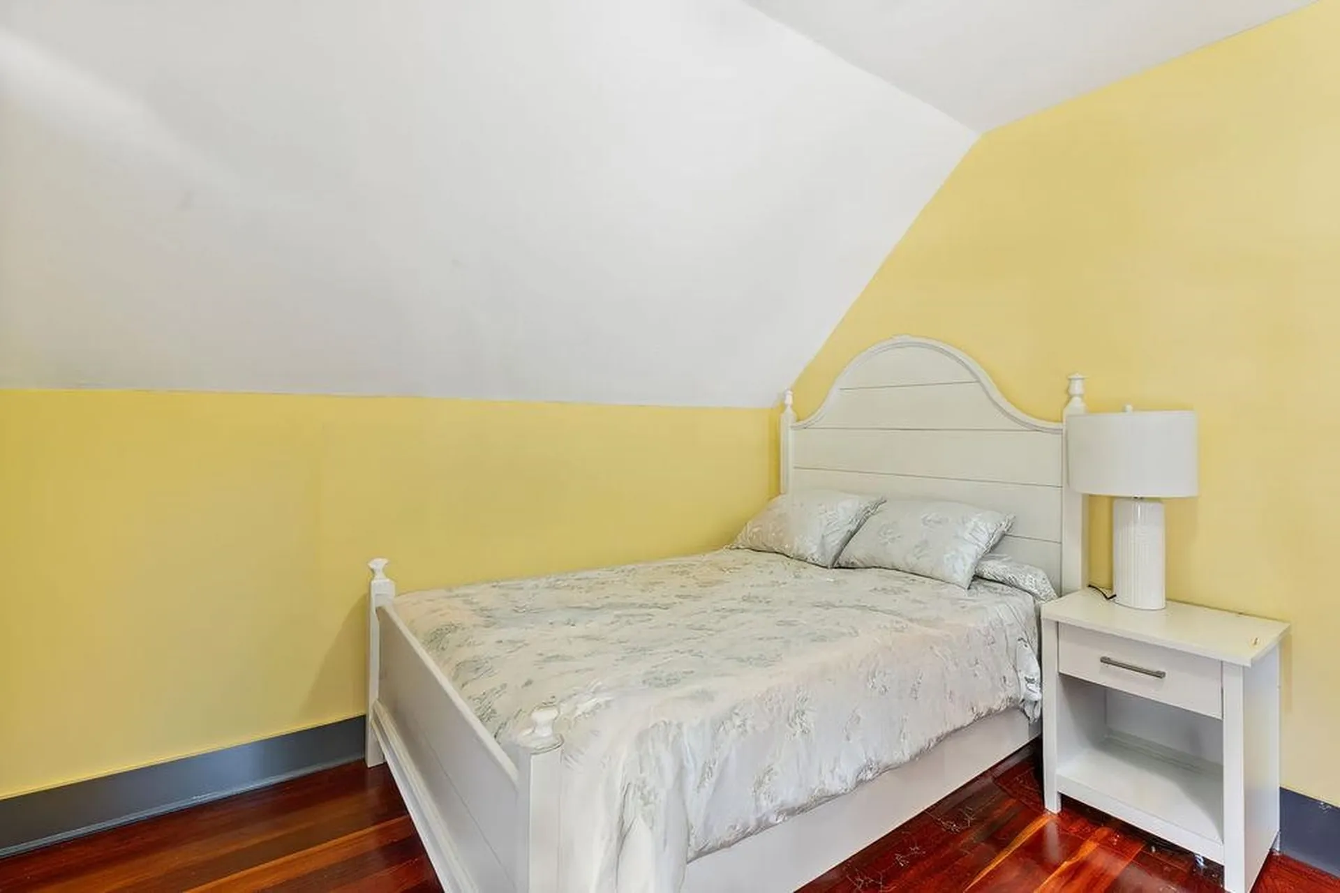 21 Washington Street Newbury NH 03255