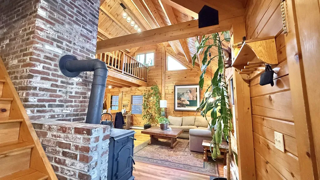 1207 Iron Gate Road Cambridge VT 05444