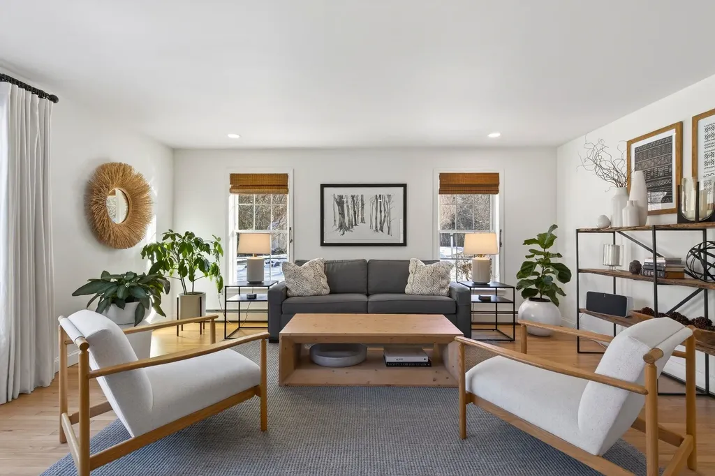 12 Runaway Road Newfields NH 03856