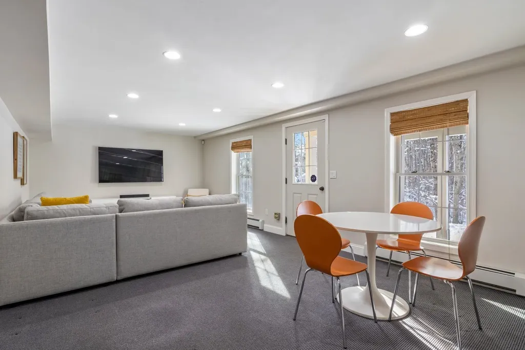 12 Runaway Road Newfields NH 03856