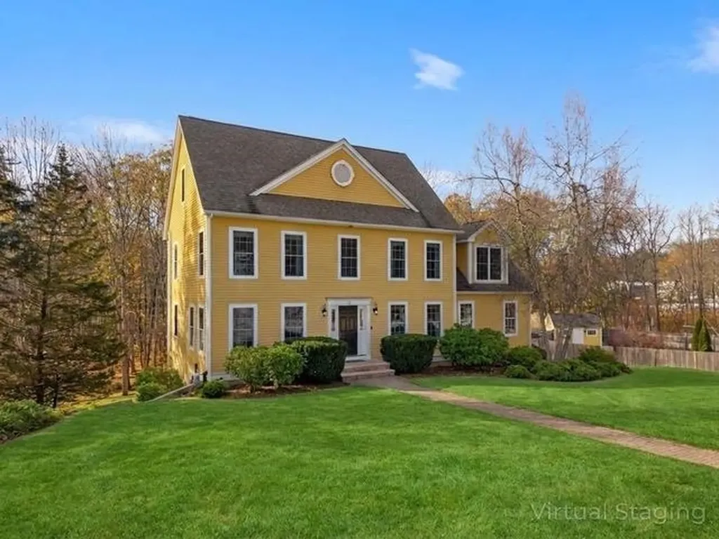 12 Runaway Road Newfields NH 03856