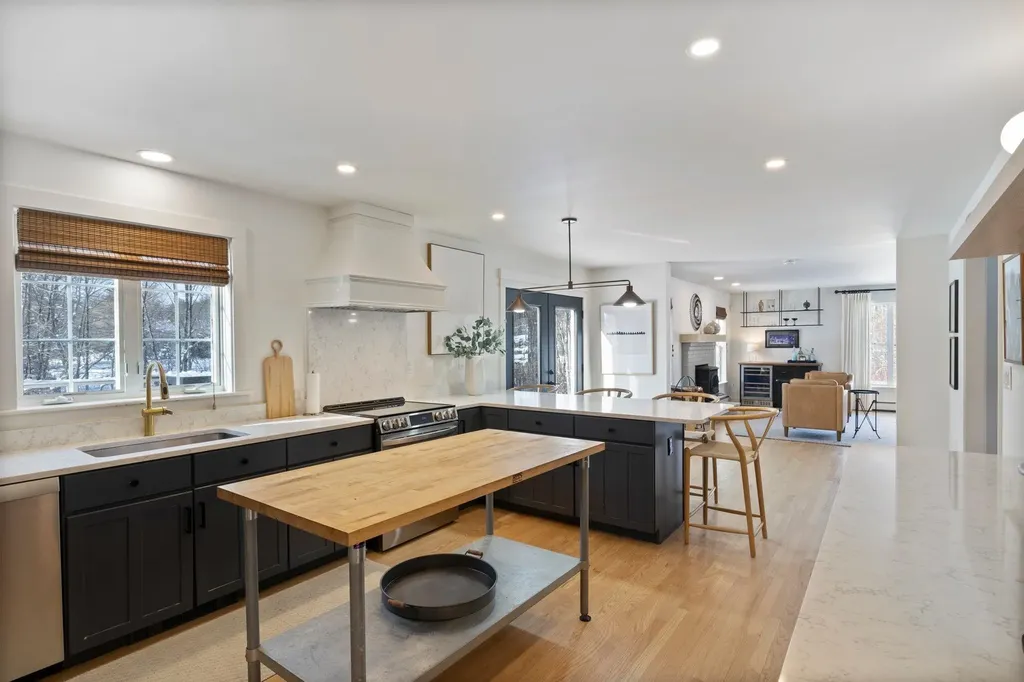 12 Runaway Road Newfields NH 03856