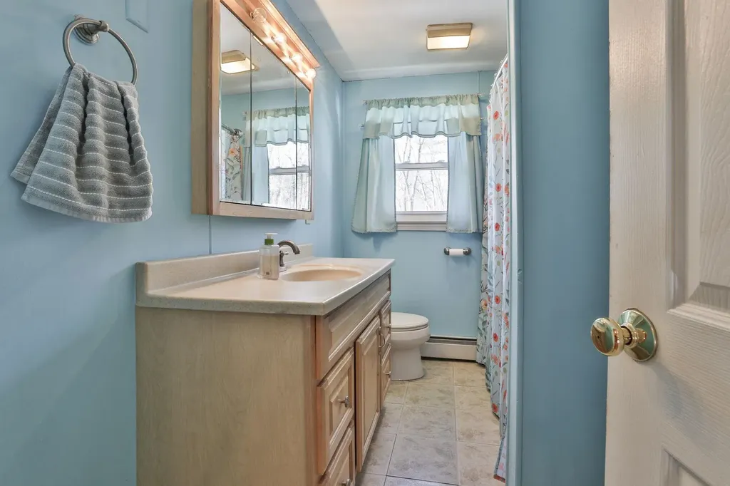 102 Bypass 28 Derry NH 03038