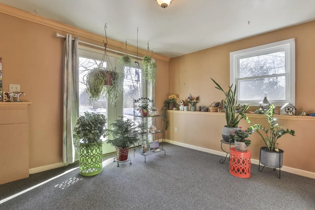 102 Bypass 28 Derry NH 03038