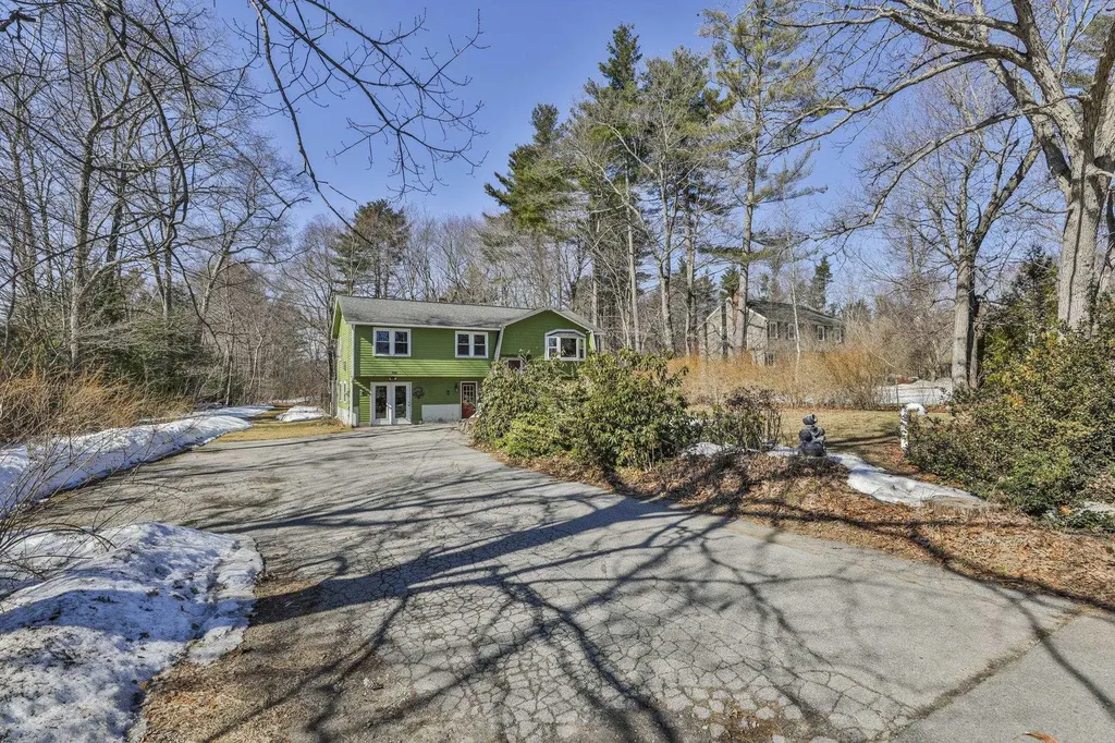 102 Bypass 28 Derry NH 03038