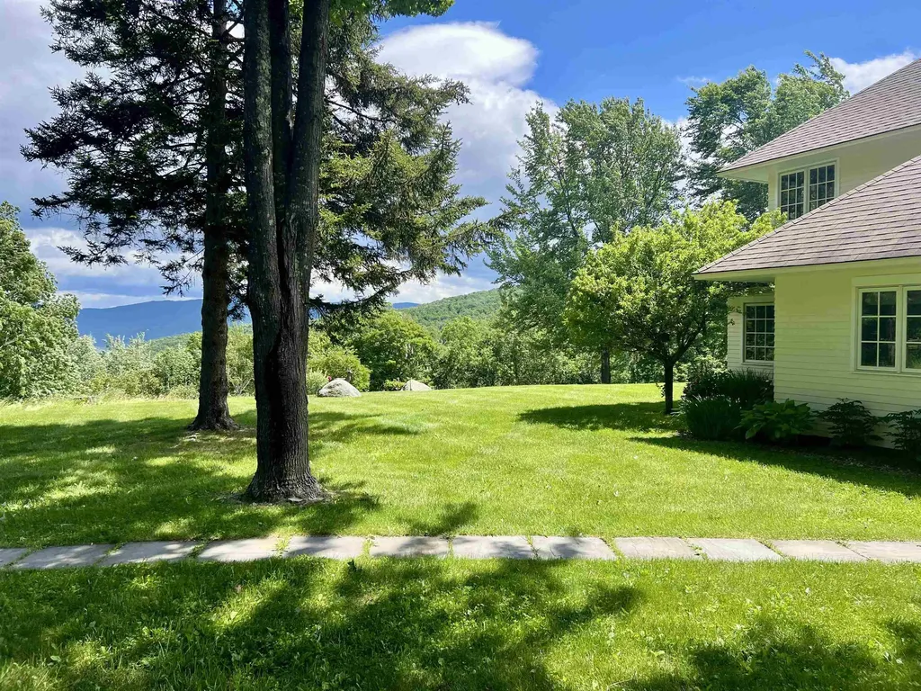 1016 Kew Vasseur Road Fayston VT 05660