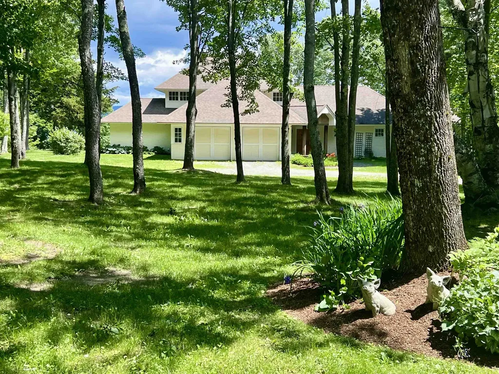 1016 Kew Vasseur Road Fayston VT 05660