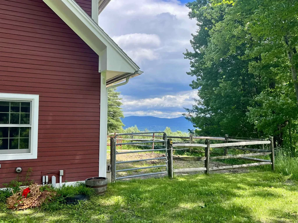 1016 Kew Vasseur Road Fayston VT 05660