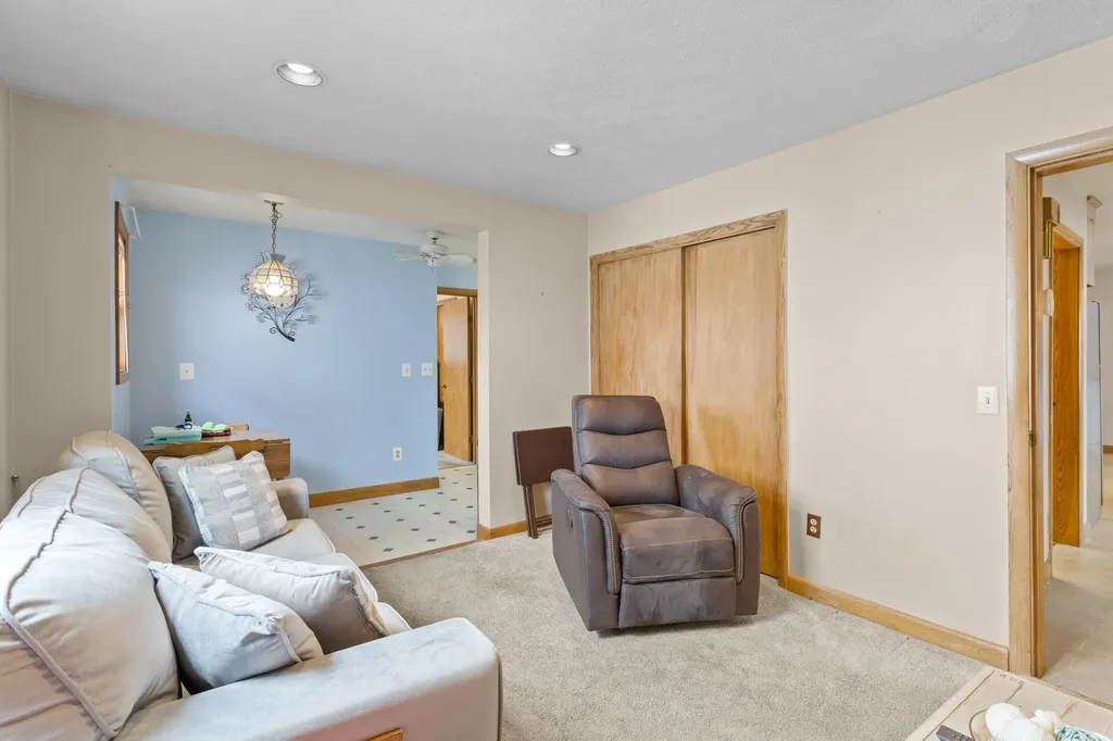 30 Cliff Street Manchester NH 03103