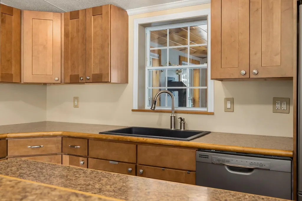 45 Oak Drive North Hampton NH 03862