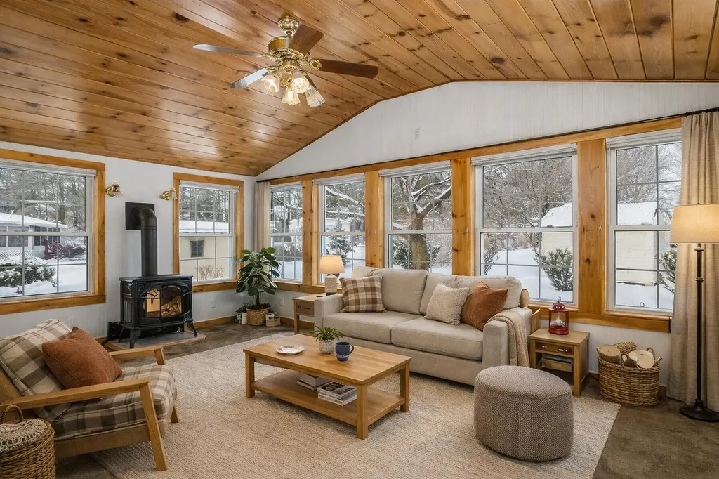45 Oak Drive North Hampton NH 03862