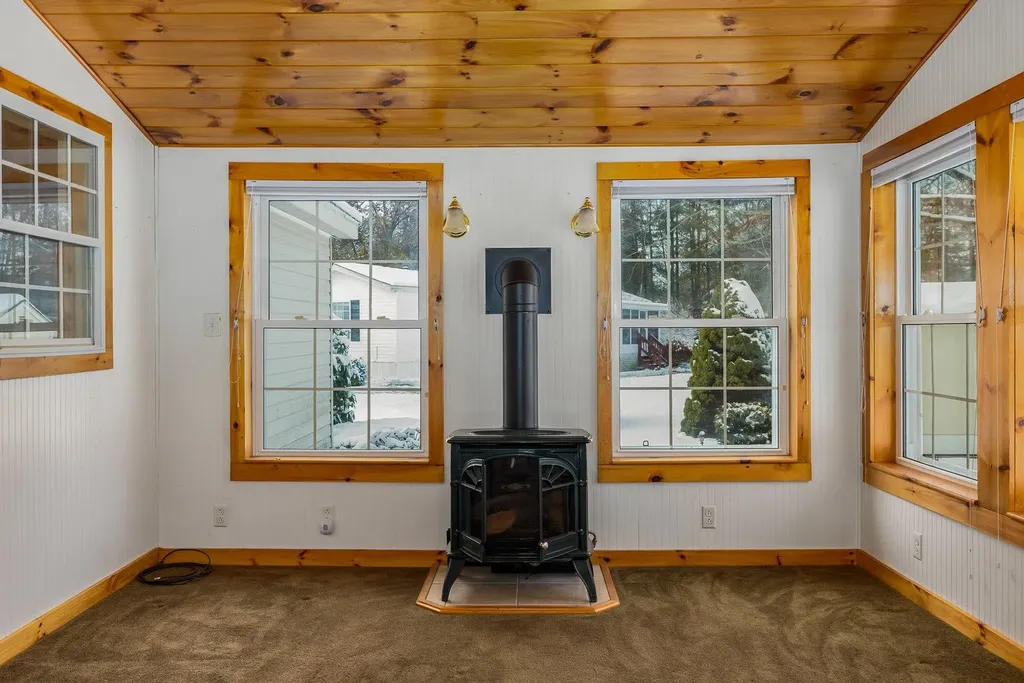 45 Oak Drive North Hampton NH 03862