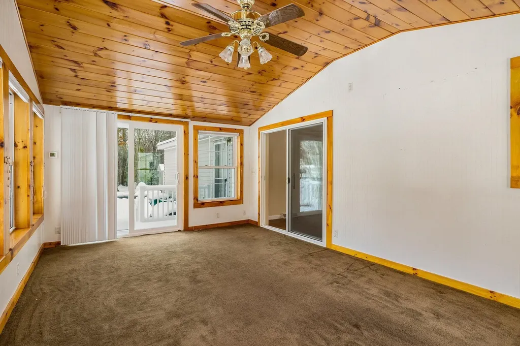 45 Oak Drive North Hampton NH 03862