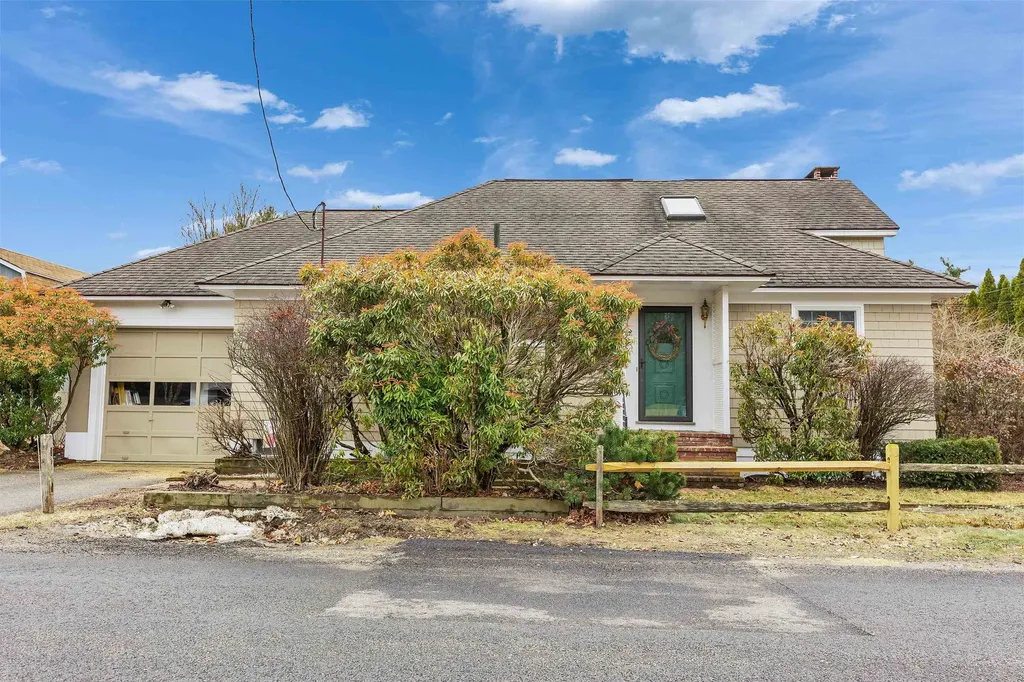 54 West Street Swanzey NH 03446