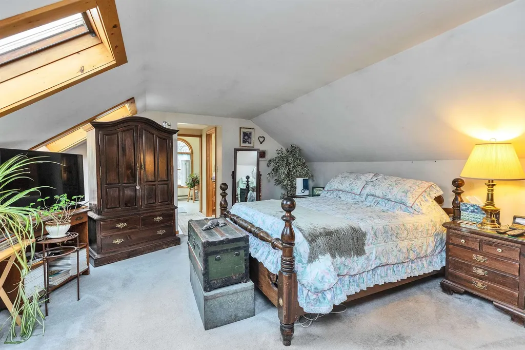 54 West Street Swanzey NH 03446