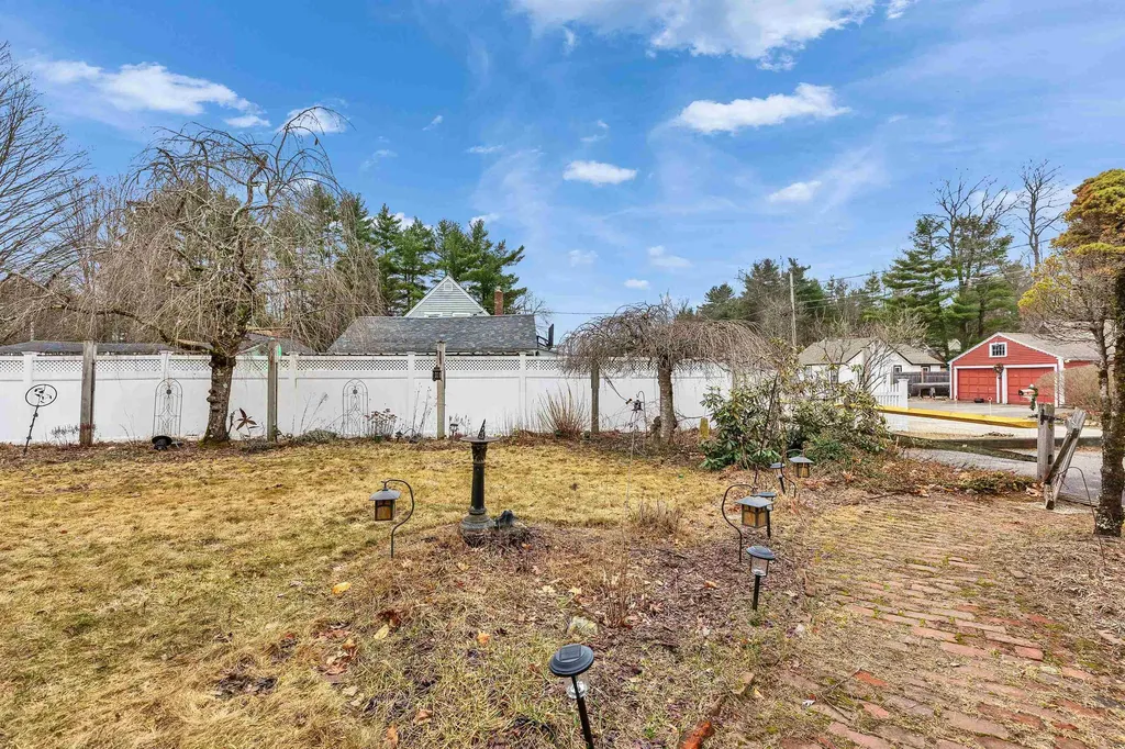 54 West Street Swanzey NH 03446