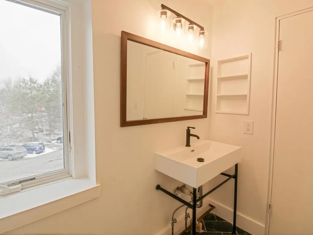 71 East Redrock Drive Burlington VT 05401