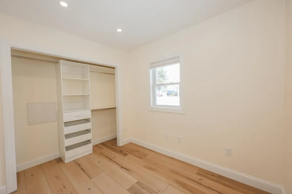 5 Gamache Road Derry NH 03038