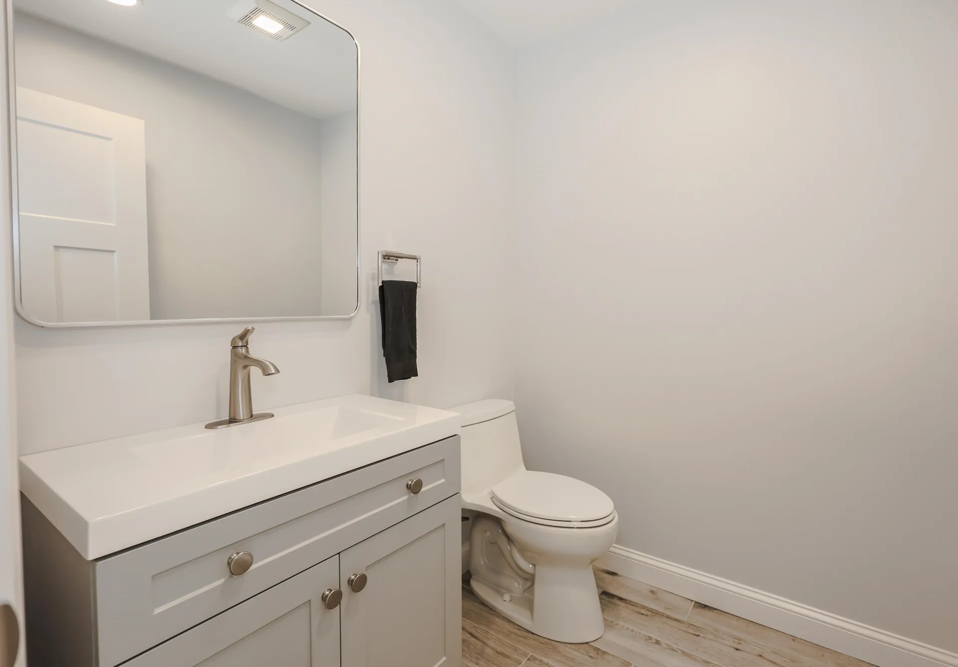5 Gamache Road Derry NH 03038