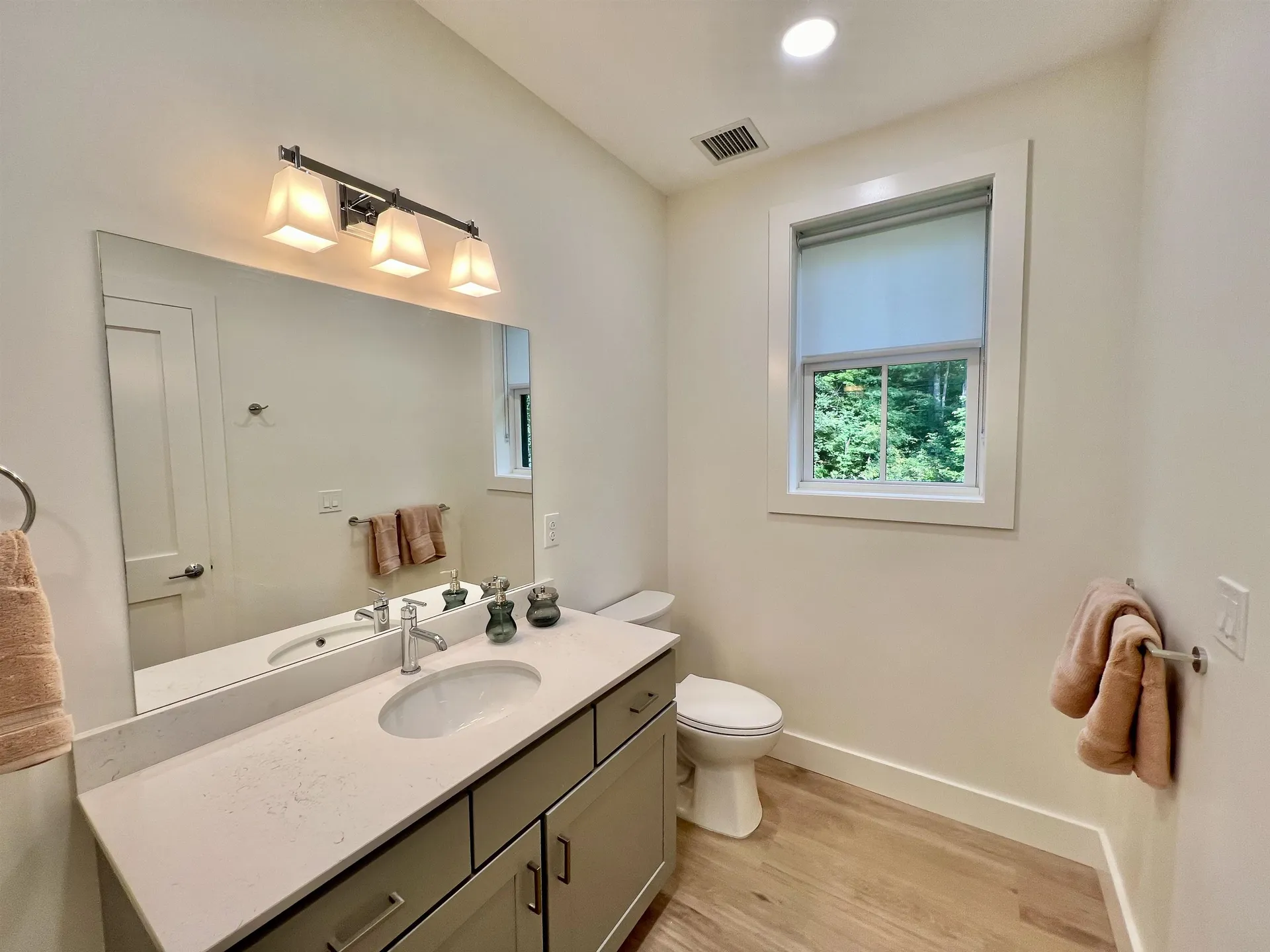 48 Della Street Manchester VT 05255