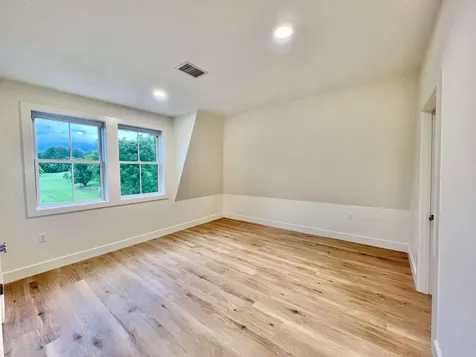 48 Della Street Manchester VT 05255