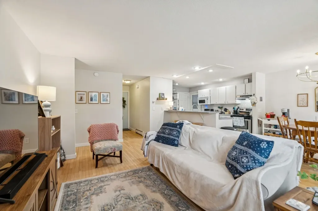 29 Floyd Avenue Lebanon NH 03784