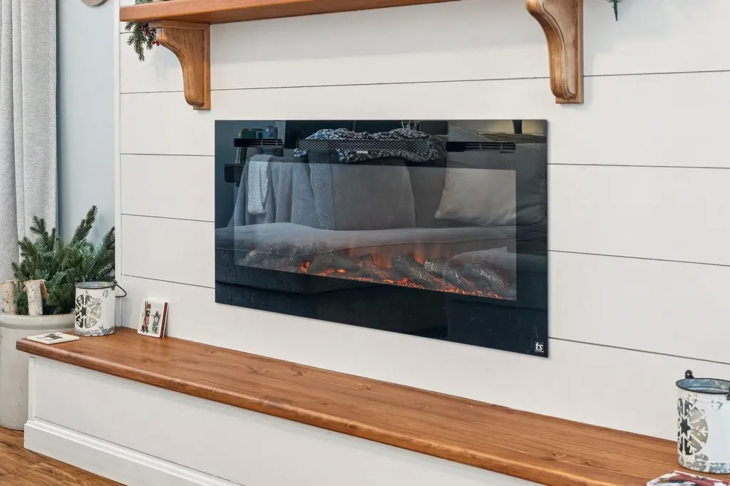 29 Floyd Avenue Lebanon NH 03784