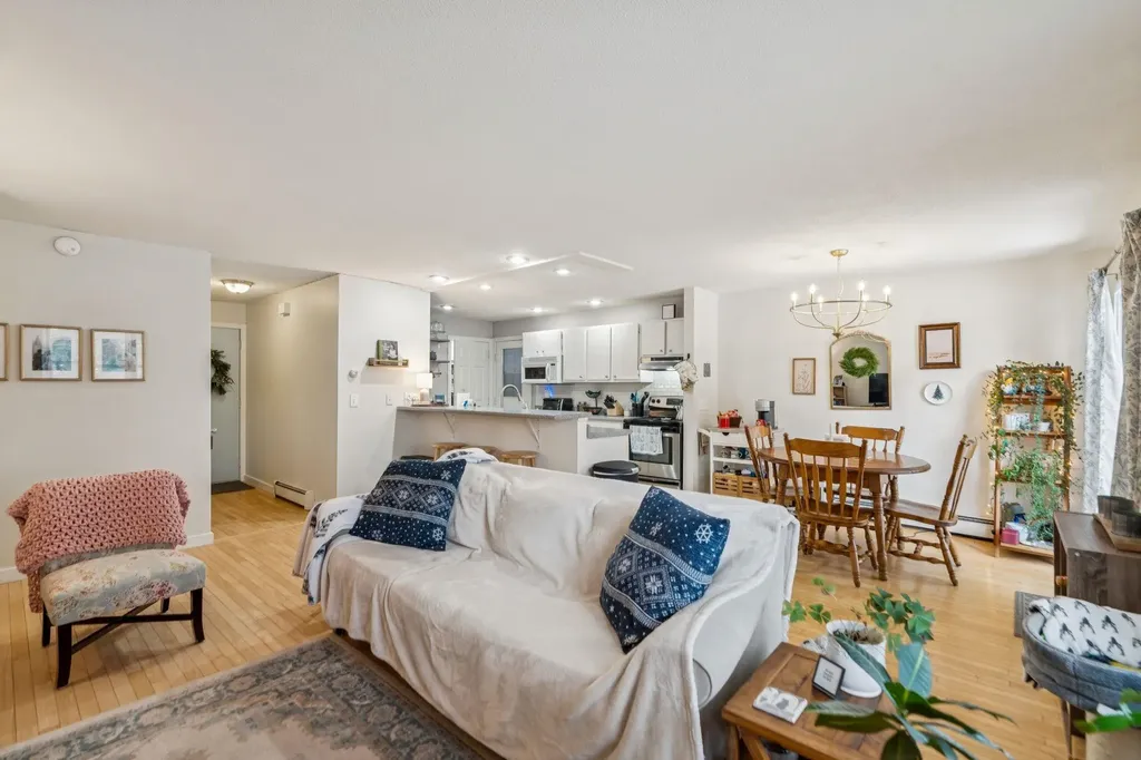 29 Floyd Avenue Lebanon NH 03784