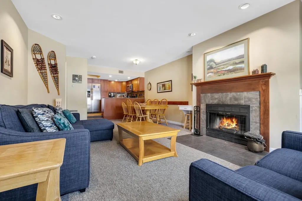 91 White Loop Ludlow VT 05149