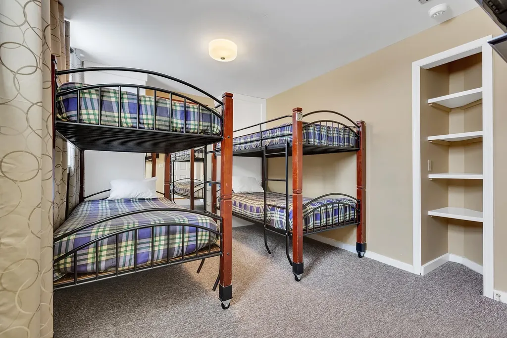 91 White Loop Ludlow VT 05149