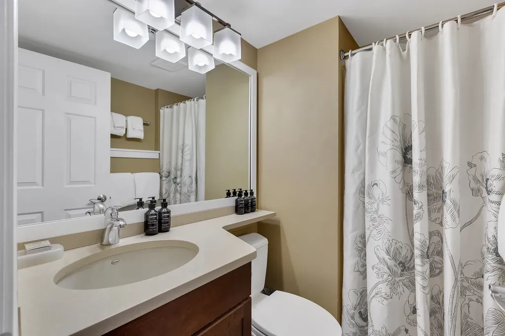 91 White Loop Ludlow VT 05149