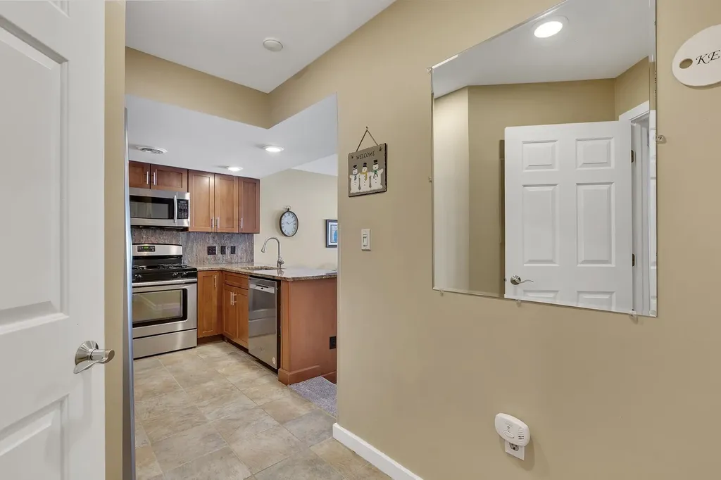 91 White Loop Ludlow VT 05149