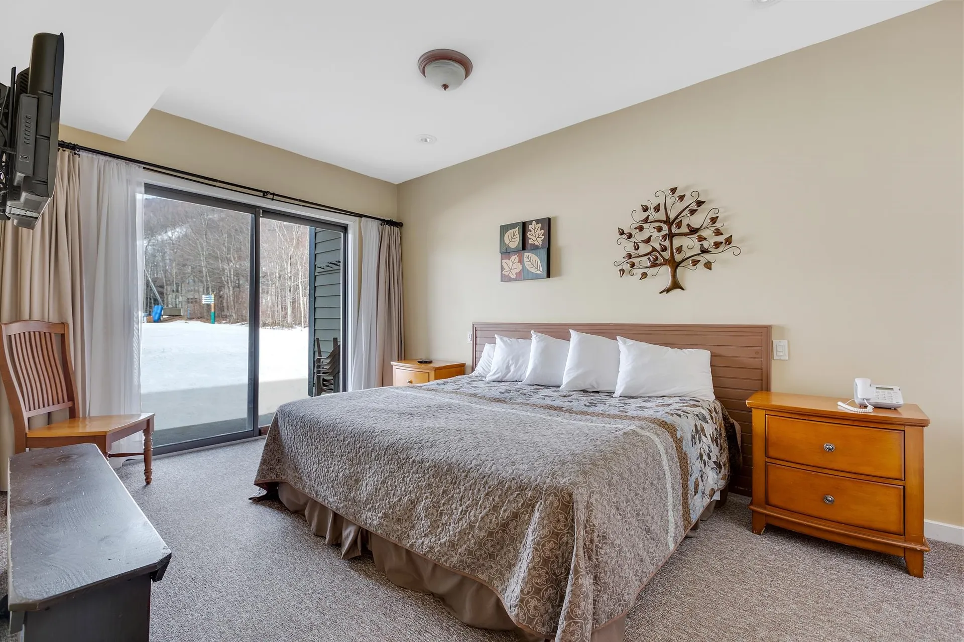 91 White Loop Ludlow VT 05149