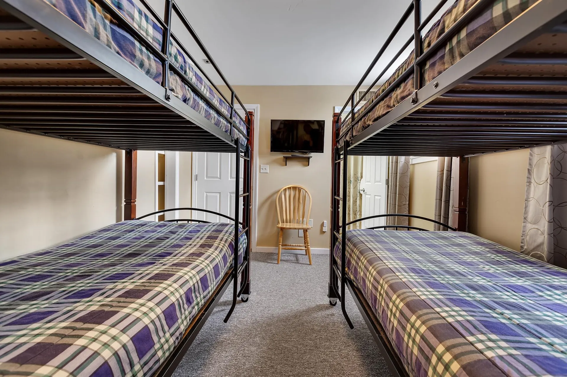 91 White Loop Ludlow VT 05149