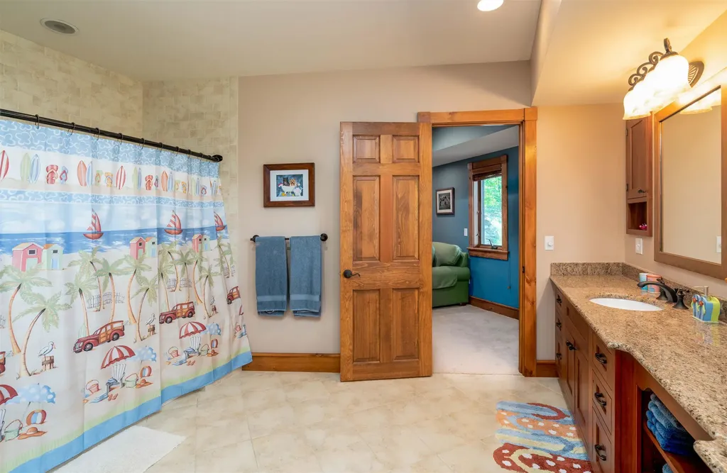 404 Patnoe Farm Drive Hyde Park VT 05655