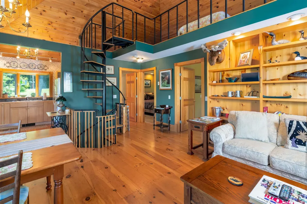 404 Patnoe Farm Drive Hyde Park VT 05655