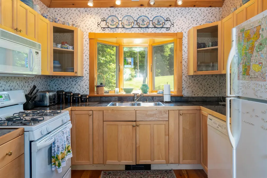 404 Patnoe Farm Drive Hyde Park VT 05655