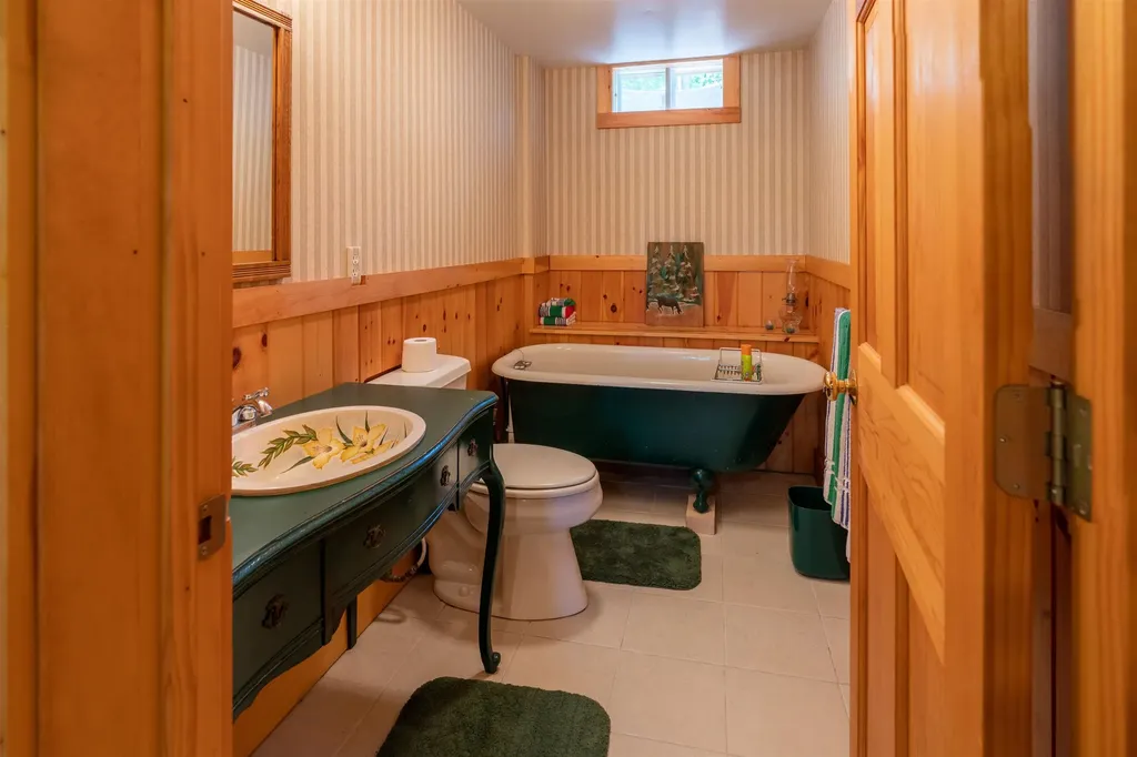 404 Patnoe Farm Drive Hyde Park VT 05655