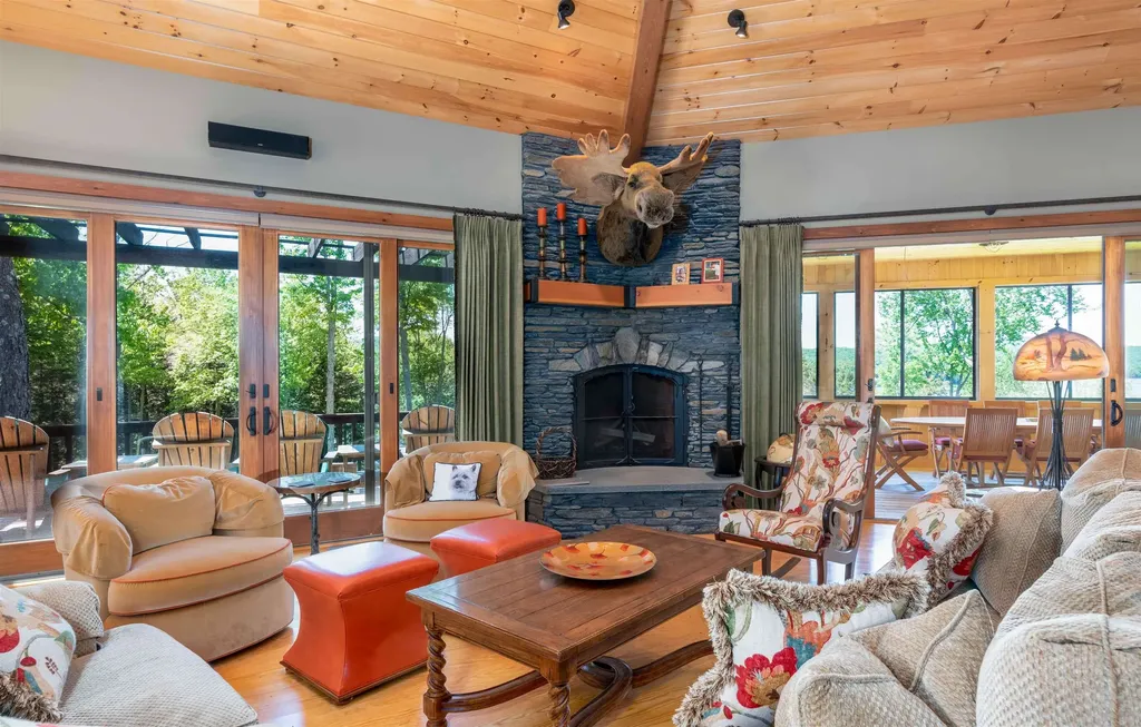 404 Patnoe Farm Drive Hyde Park VT 05655