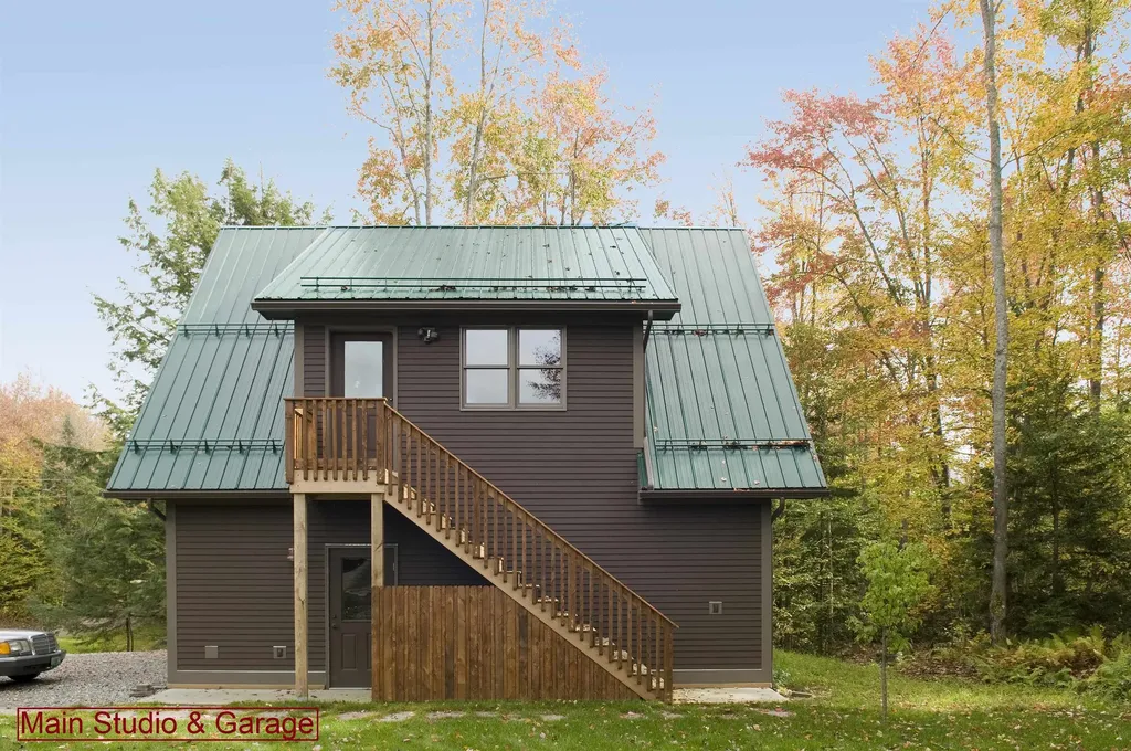 404 Patnoe Farm Drive Hyde Park VT 05655