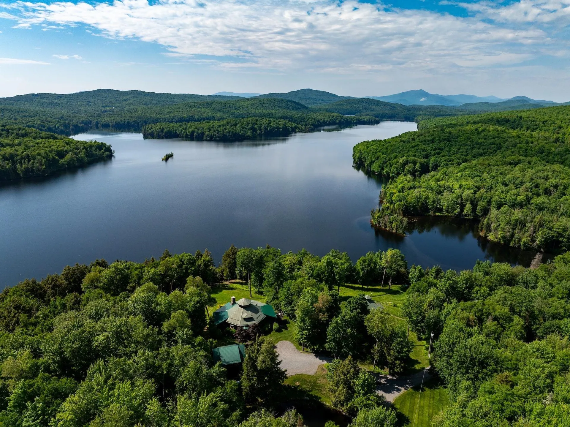 404 Patnoe Farm Drive Hyde Park VT 05655