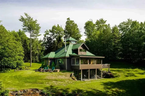 404 Patnoe Farm Drive Hyde Park VT 05655