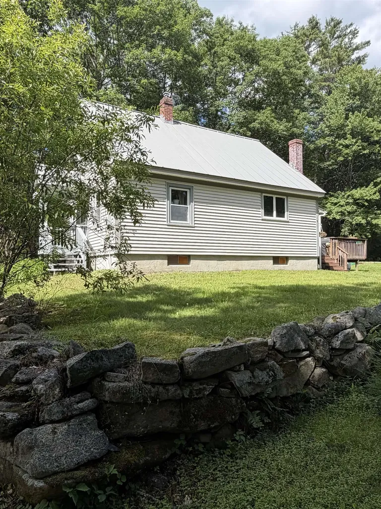 9 Whispering Winds Way Canaan NH 03741