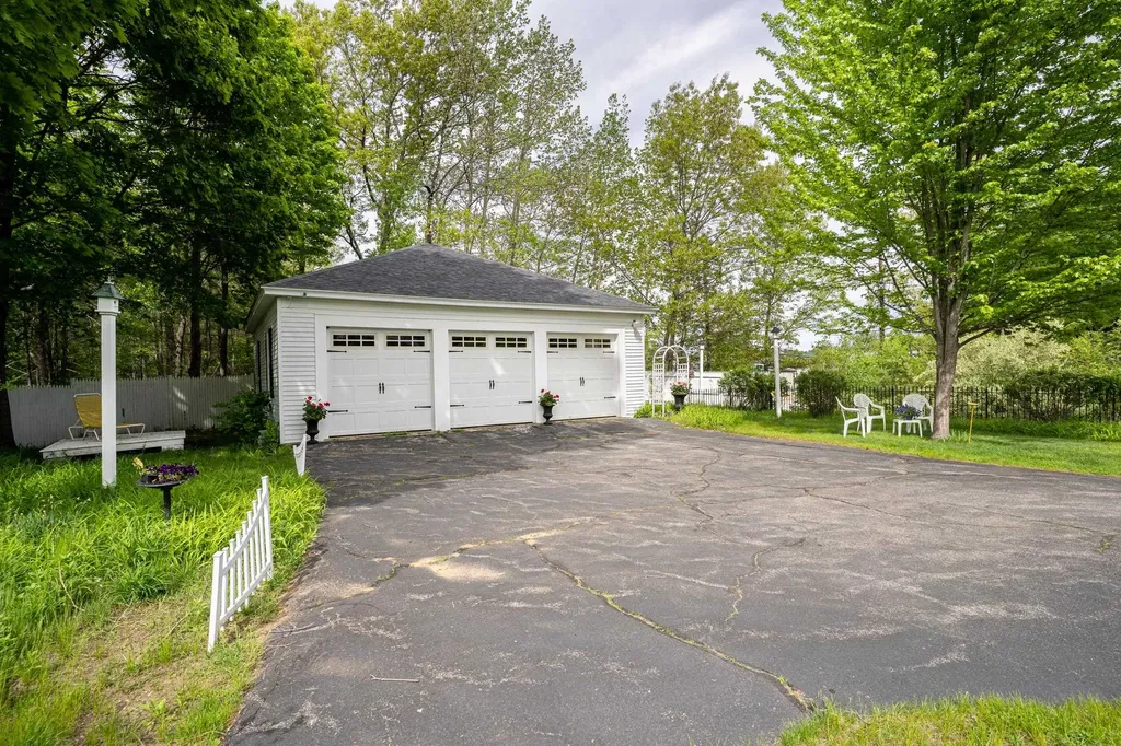 308 Main Street Fremont NH 03044