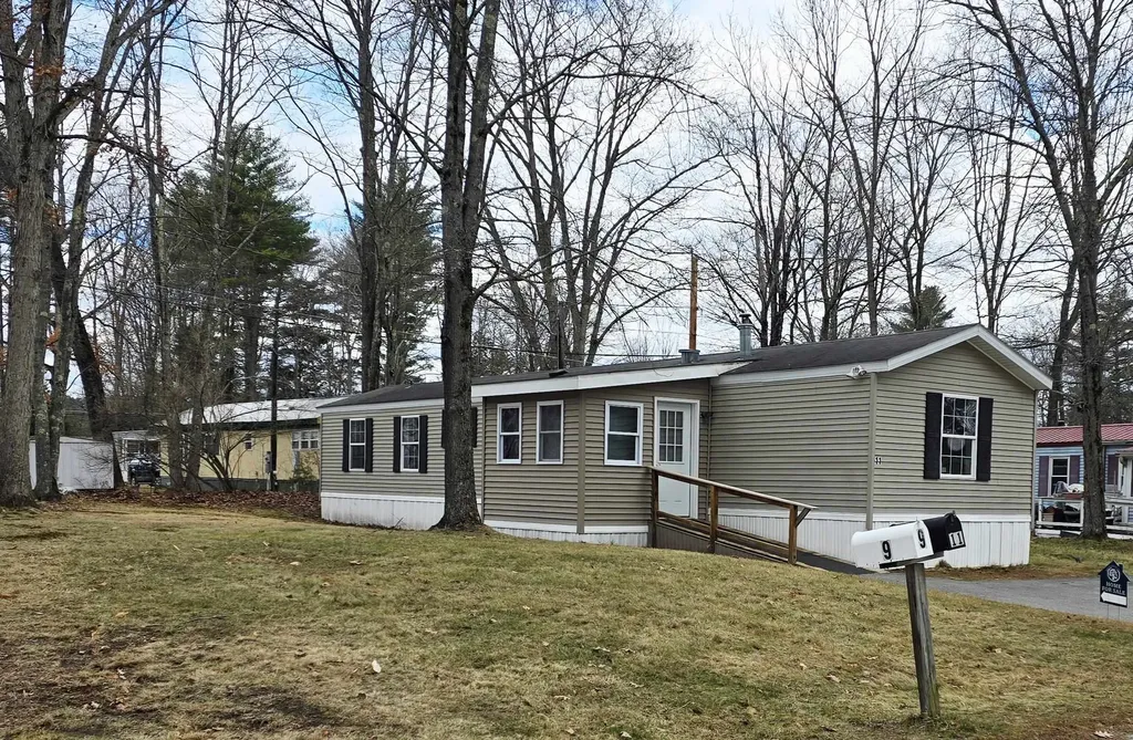 11 Boanza Drive Concord NH 03303