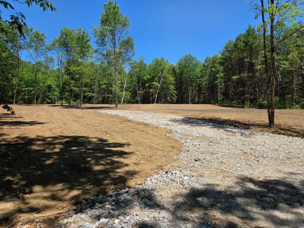 11C Nh Route 140 Alton NH 03809