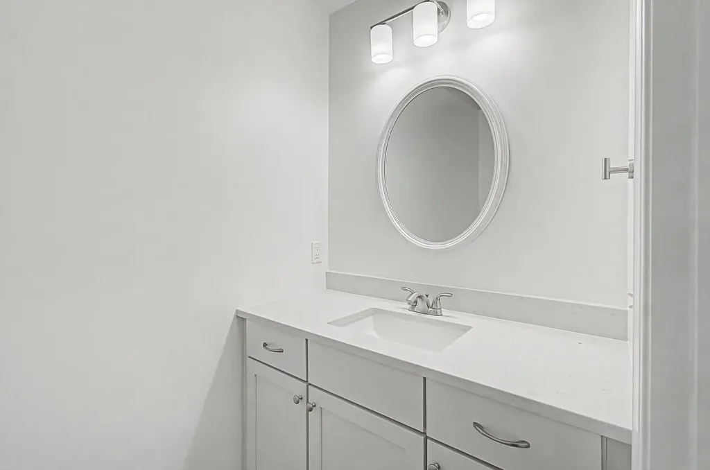 101 Elsa Lane Essex VT 05452