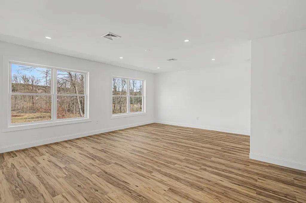 101 Elsa Lane Essex VT 05452