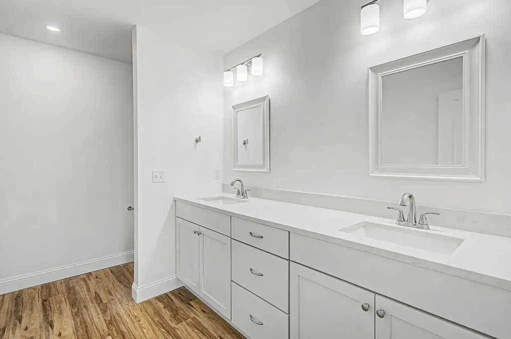 101 Elsa Lane Essex VT 05452